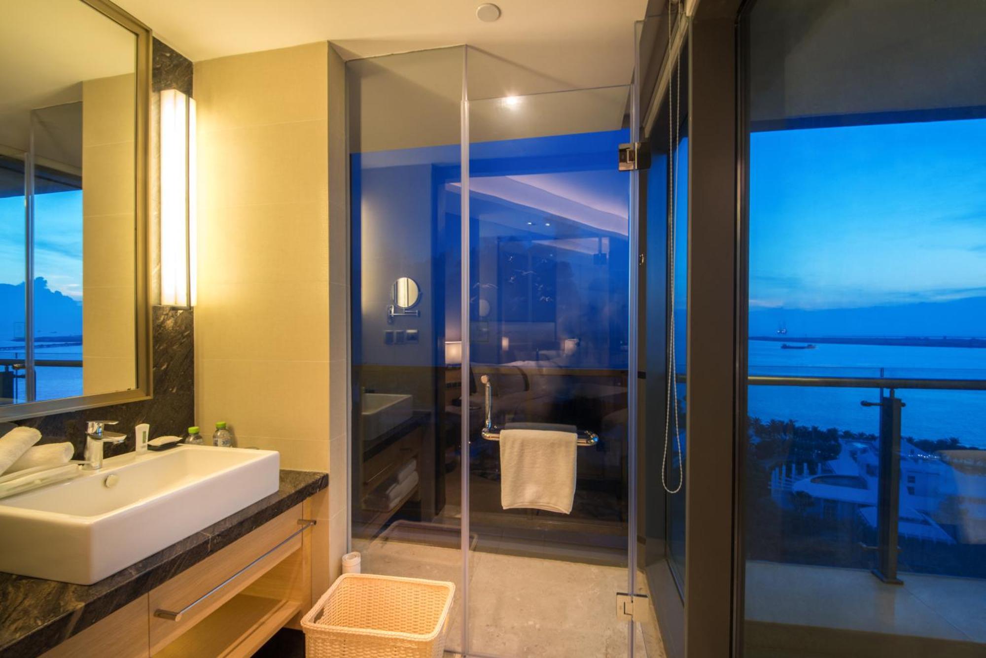 Holiday Inn Haikou West Coast By Ihg Ngoại thất bức ảnh