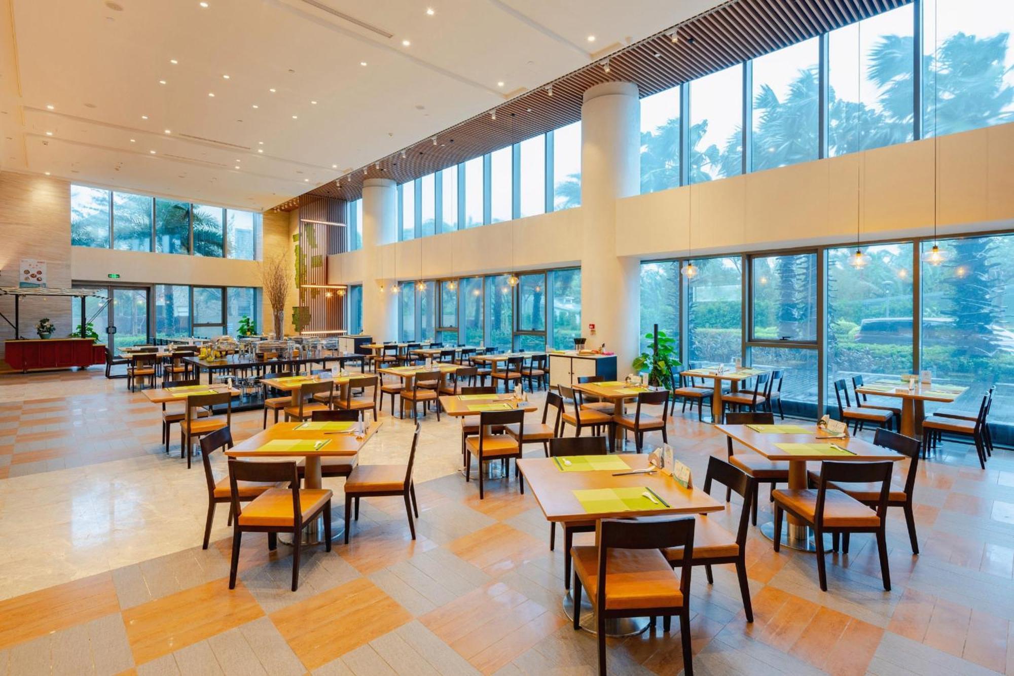 Holiday Inn Haikou West Coast By Ihg Ngoại thất bức ảnh