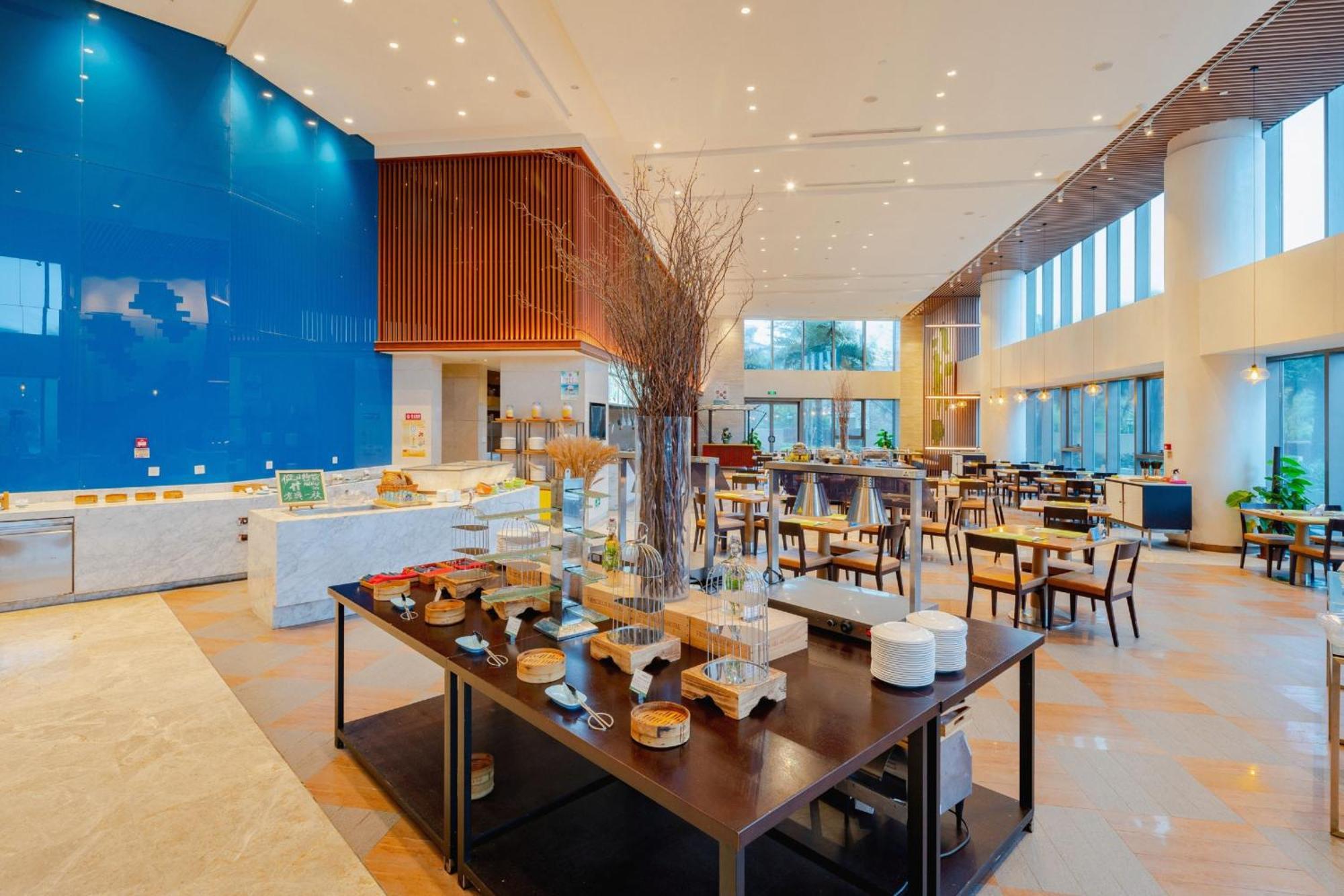 Holiday Inn Haikou West Coast By Ihg Ngoại thất bức ảnh